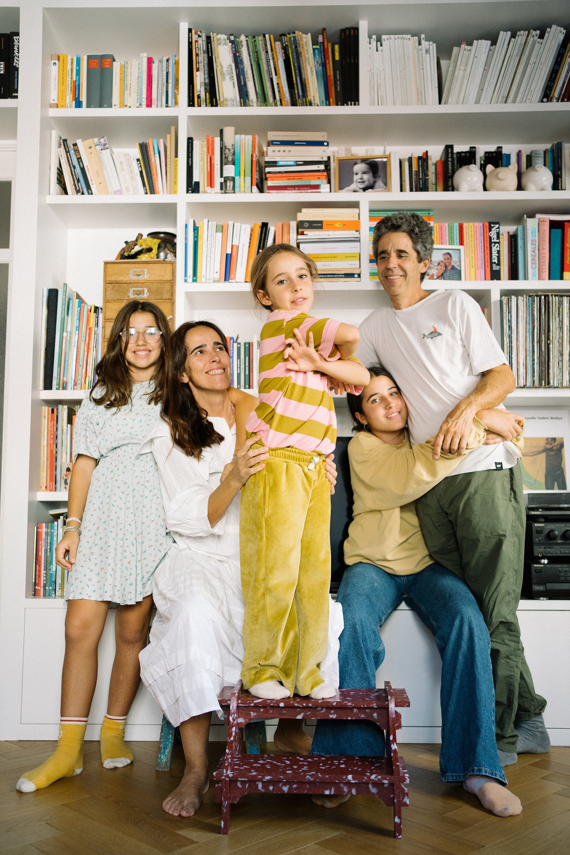 THE MiNiMONO PROJECT FAMILY #6 - MARILÓ, JORDI, LOLA, OLIVIA AND CAMILA FROM BARCELONA, SPAIN - SUSTAINABLE DESIGN FURNITURE FROM RECYCLED PLASTIC FOR BOTH ADULT AND CHILDREN