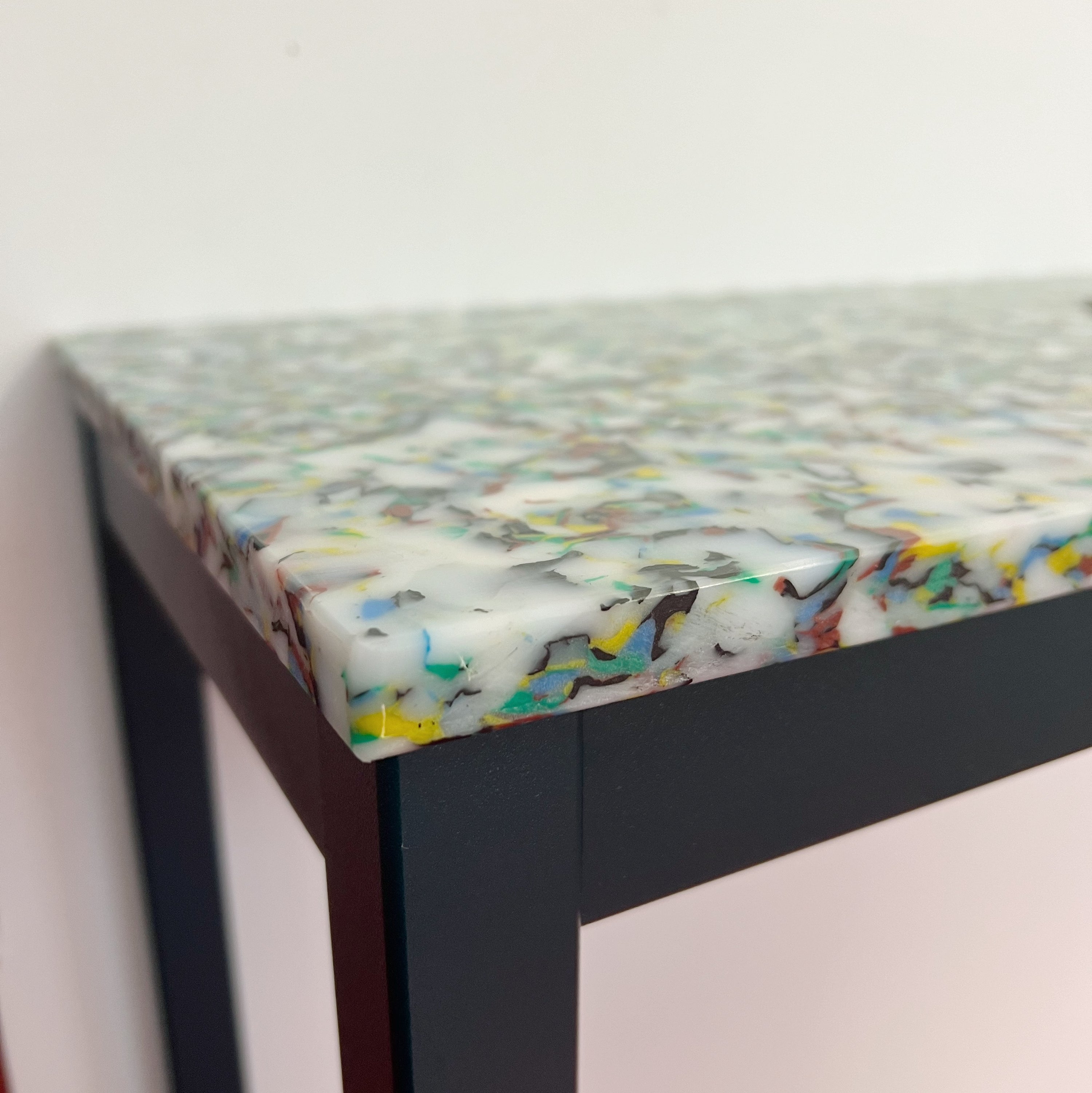 MiNiMONO + MODULOR - HIGH SQUARE TABLES