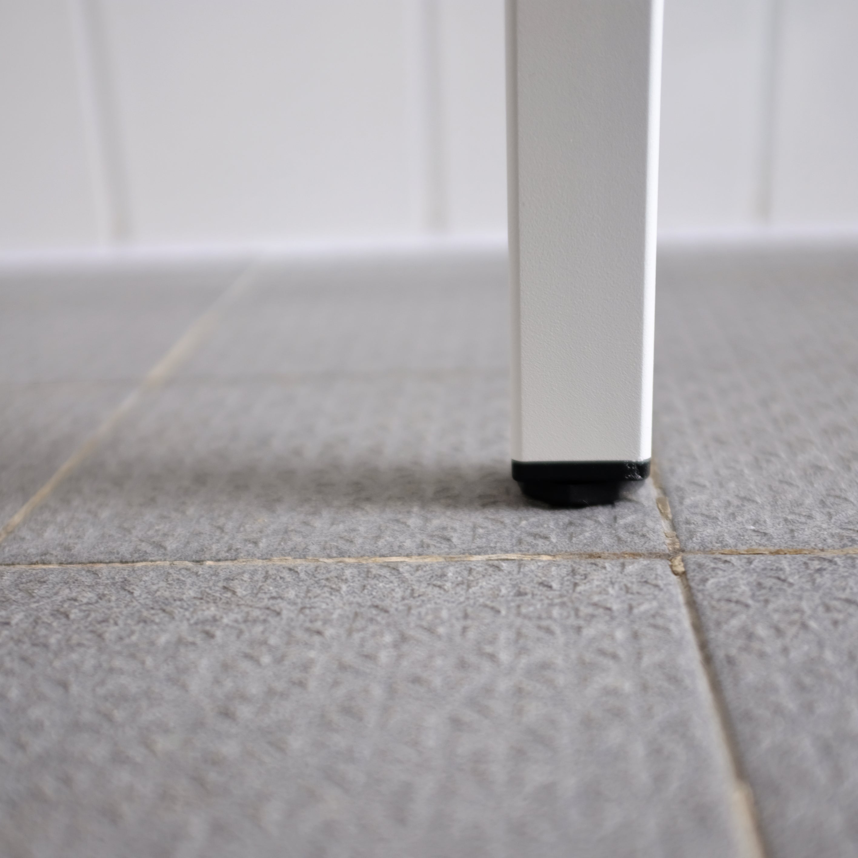 DETAIL OF TABLE LEG BY THE MINIMONO PROJECT - BRAND FOR ECO FRIENDLY - PLAYFUL - MULTI FUNCTIONAL - SUSTAINABLE - HIGH QUALITY - DESIGN FURNITURE FROM RECYCLED PLASTIC FOR BOTH ADULT AND CHILDREN MADE IN BERLIN GERMANY