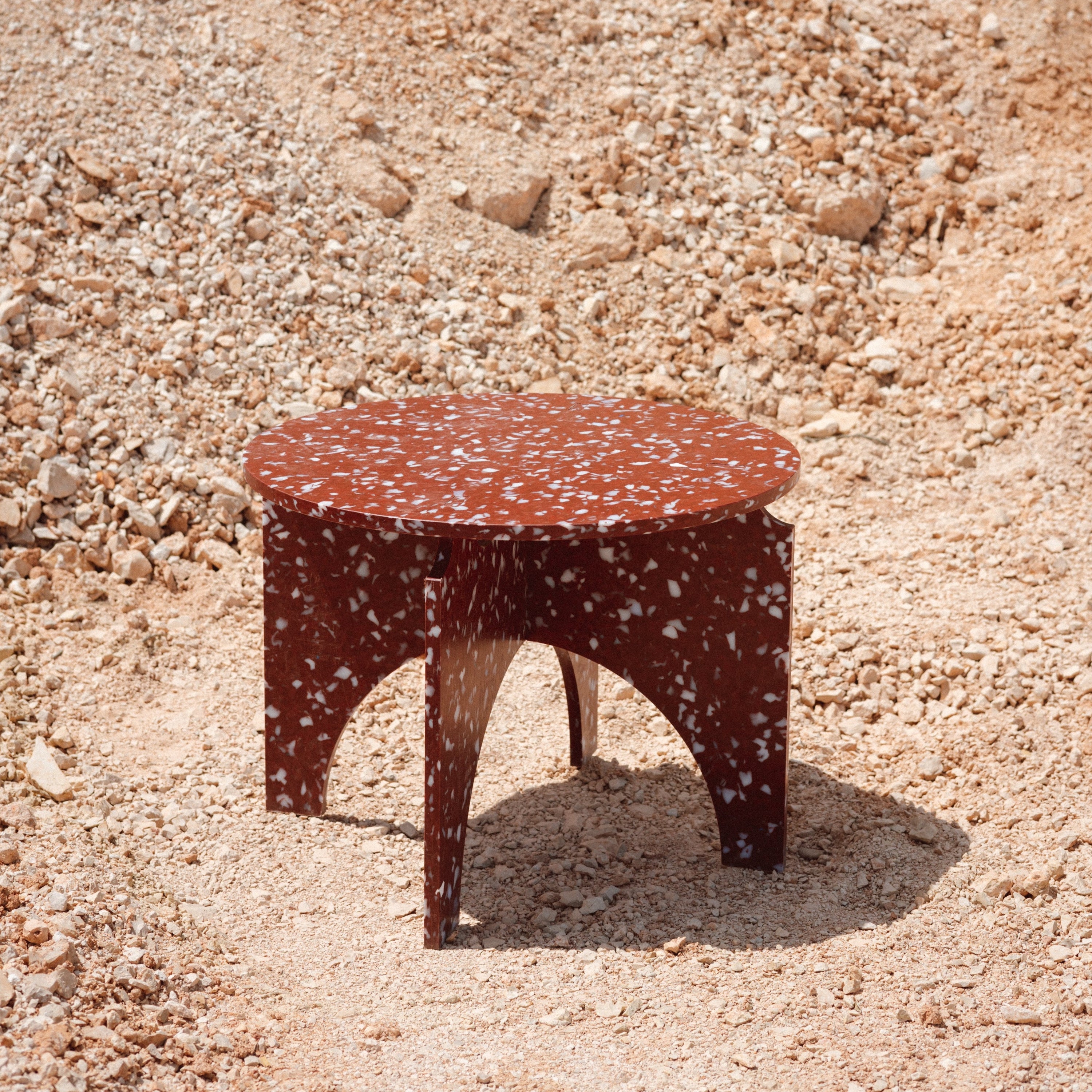 RED ROUND TOP TABLE BY THE MINIMONO PROJECT - BRAND FOR ECO FRIENDLY - PLAYFUL - MULTI FUNCTIONAL - SUSTAINABLE - HIGH QUALITY - DESIGN FURNITURE FROM RECYCLED PLASTIC FOR BOTH ADULT AND CHILDREN MADE IN BERLIN GERMANY