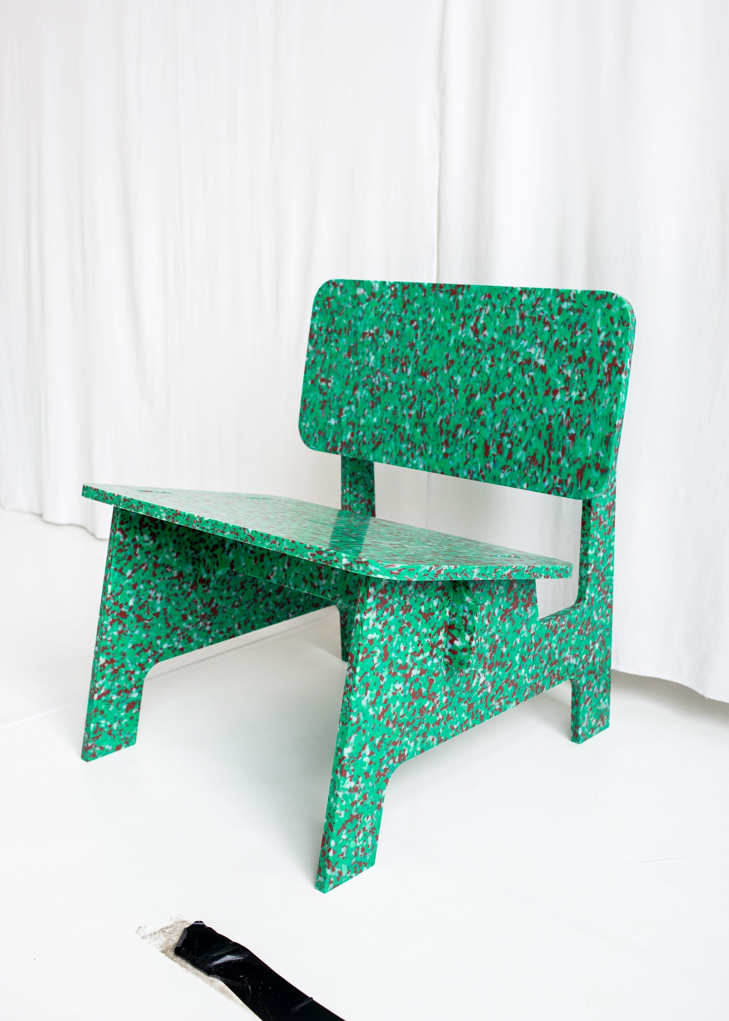 BEAUTIFUL GREEN CHAIR BY THE MINIMONO PROJECT - BRAND FOR ECO FRIENDLY - PLAYFUL - MULTI FUNCTIONAL - SUSTAINABLE - HIGH QUALITY - DESIGN FURNITURE FROM RECYCLED PLASTIC FOR BOTH ADULT AND CHILDREN MADE IN BERLIN GERMANY